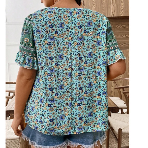 Plus Floral Print Neck Tie Short Sleeve Blouse - Picture 3 of 3